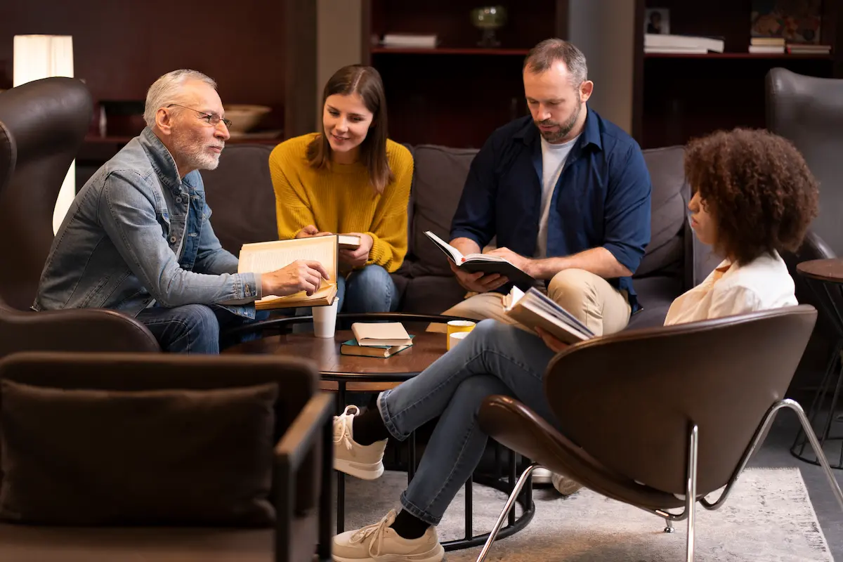 discussão e estudo em uma sociedade de advogados