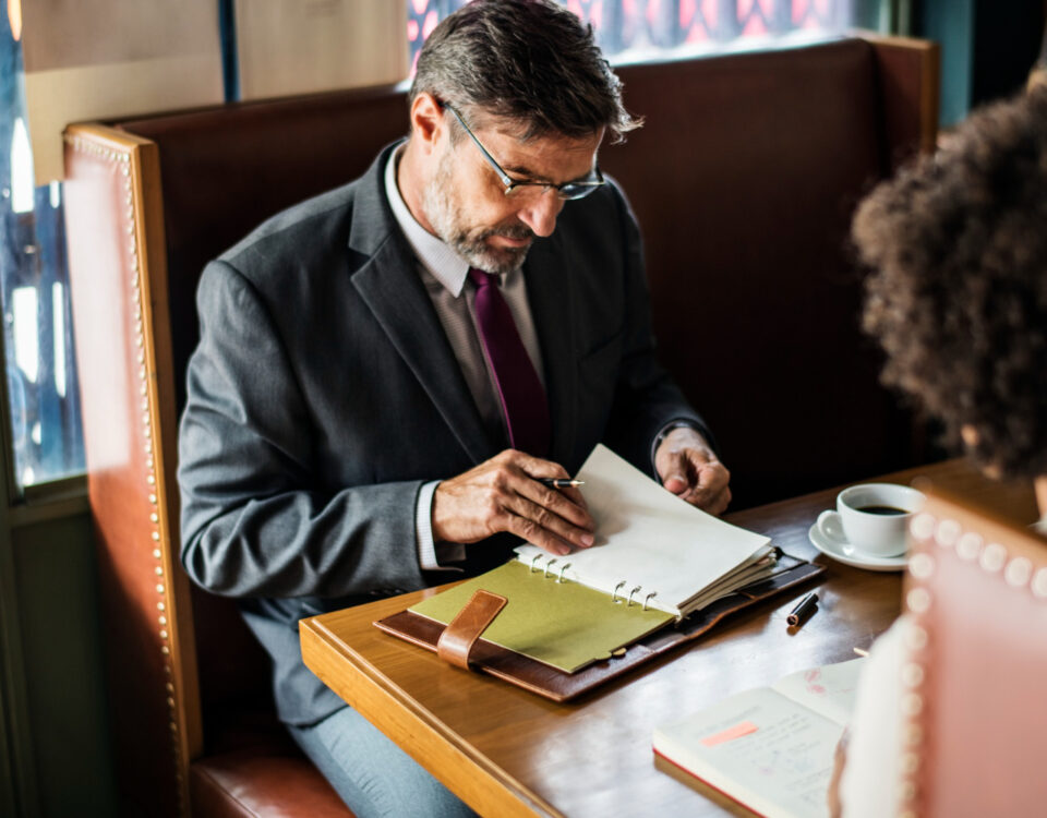 Defesa de Servidores Públicos em PAD: Direitos e Garantias Fundamentais Defesa de Servidores Públicos em PAD: Direitos e Garantias Fundamentais