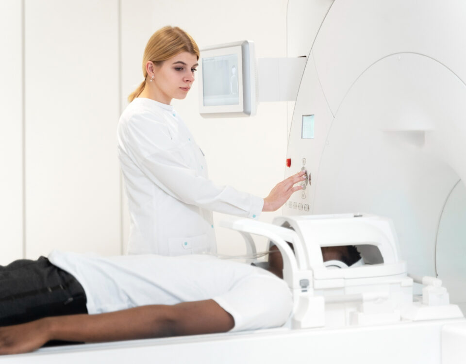 Normas regulatórias para a manutenção de equipamentos de diagnóstico médico Normas regulatórias para a manutenção de equipamentos de diagnóstico médico