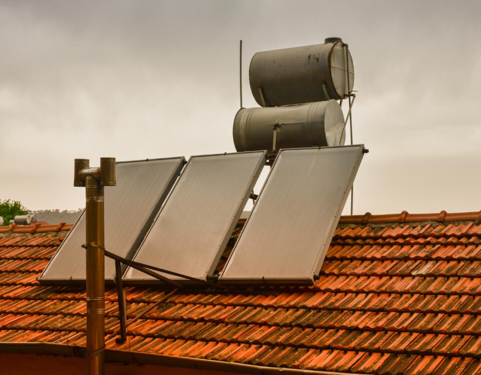 Legislação para instalação de sistemas de aquecimento solar térmico Legislação para instalação de sistemas de aquecimento solar térmico