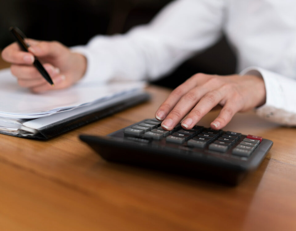 Decisões financeiras que podem impactar questões legais Decisões financeiras que podem impactar questões legais