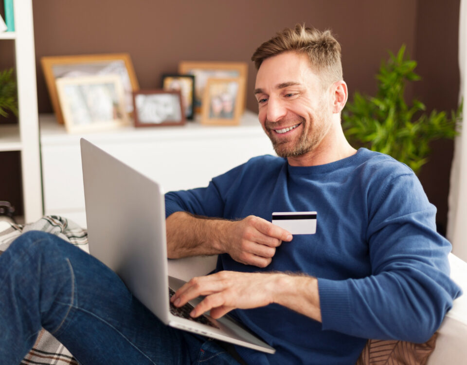 Direitos do consumidor ao comprar roupas masculinas online Direitos do consumidor ao comprar roupas masculinas online