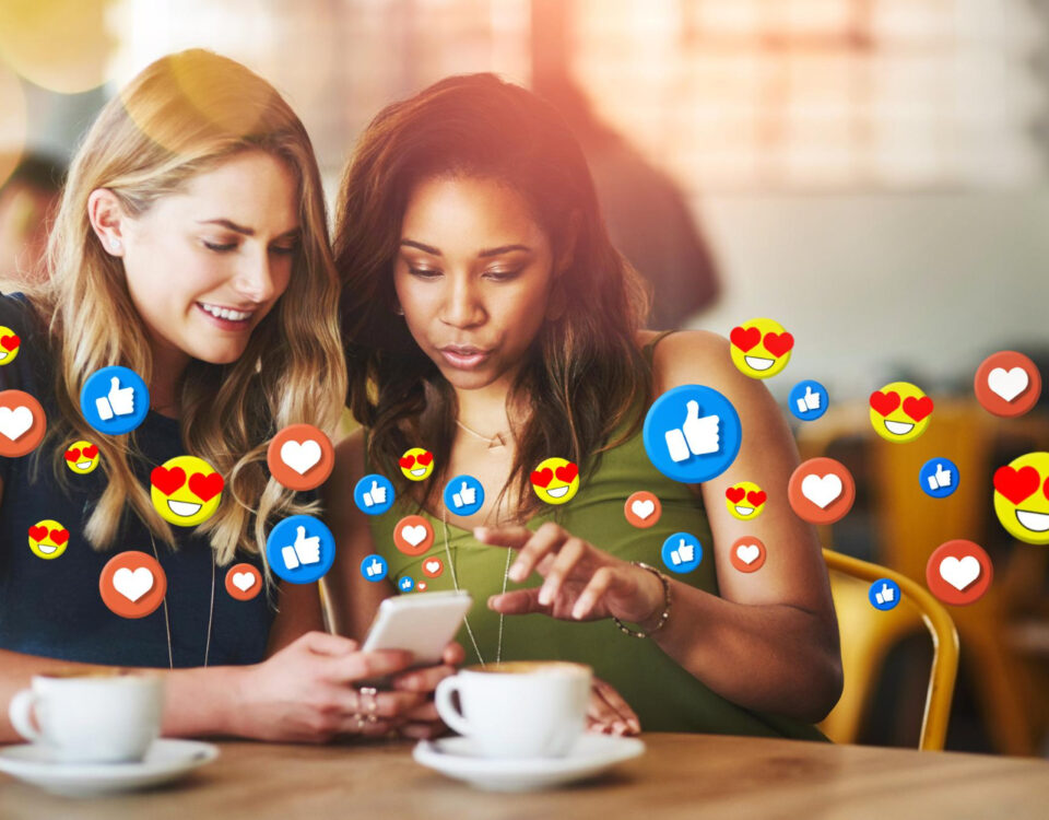 Contratos e notas fiscais em serviços de interação social