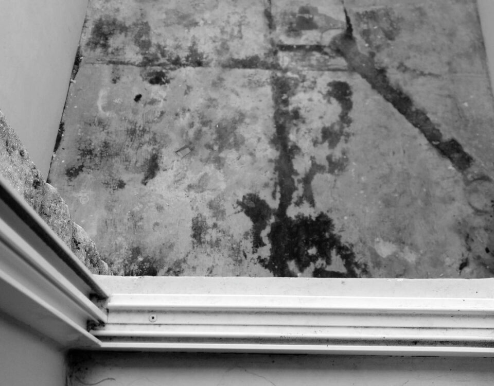 Condomínios e responsabilidade por infiltrações internas