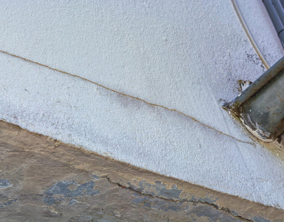 Infiltração, vício oculto e a responsabilidade do construtor