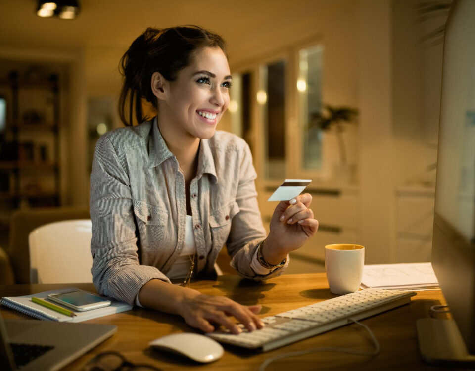 Pequenos empreendedores apostam em soluções online para organizar pagamentos e fluxo de caixa