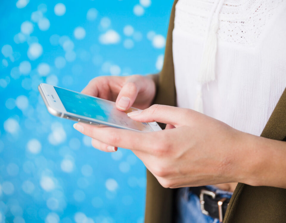 Entrar em grupos públicos do Telegram pode trazer riscos legais?
