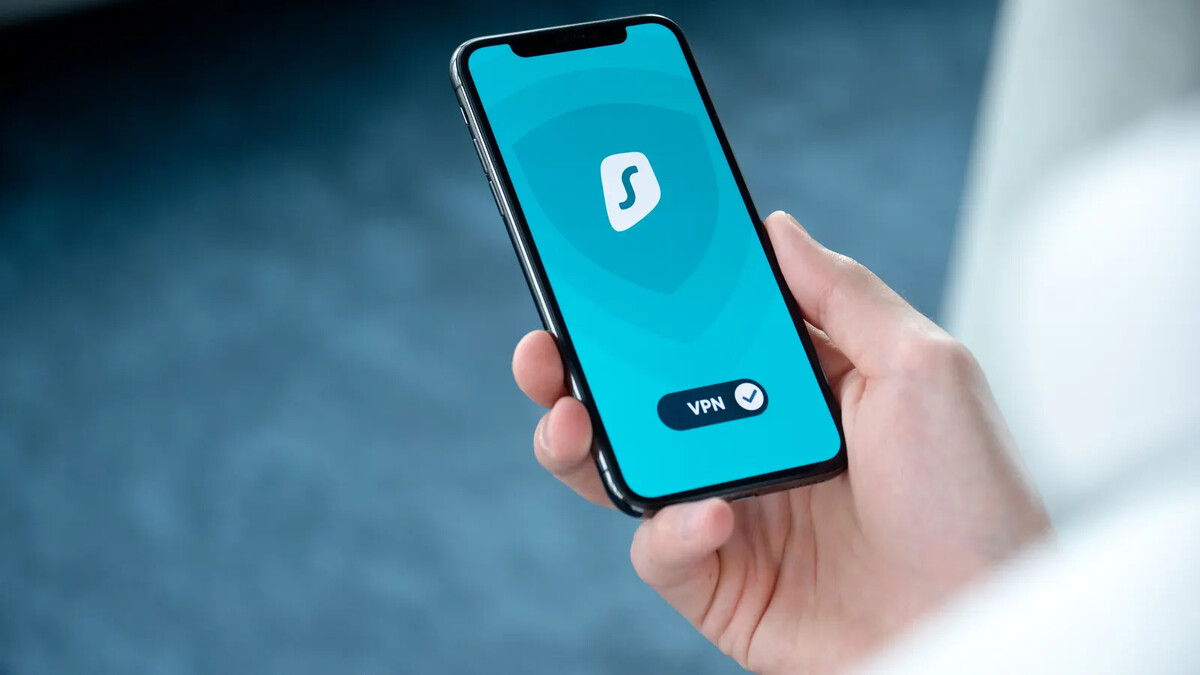 Tela de smartphone com recursos de proteção de acesso